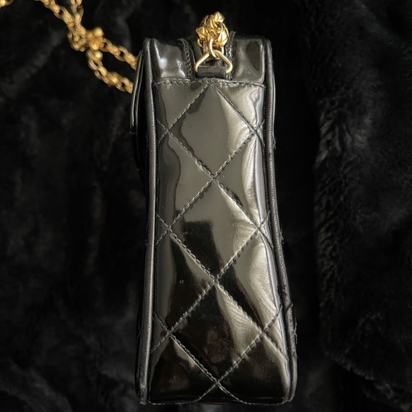 Vintage Chanel camera bag in patent leather - Picture 5 of 14